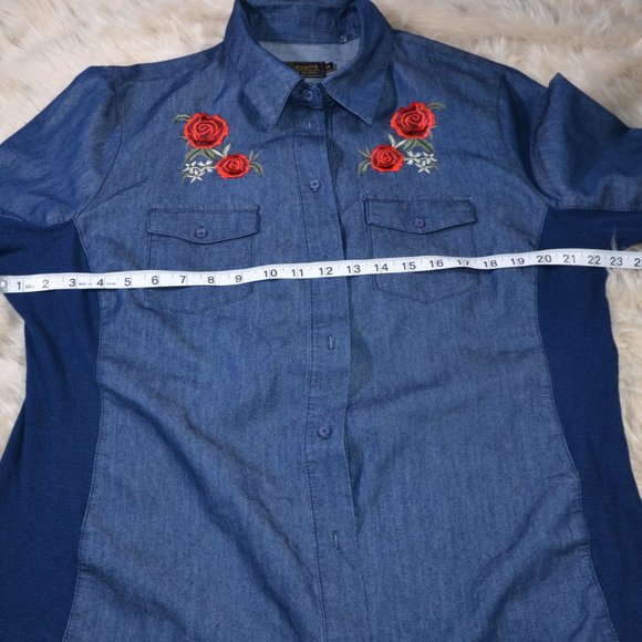 Cavalini Denim Collection Embroidered Top Size 1X - Picture 6 of 8